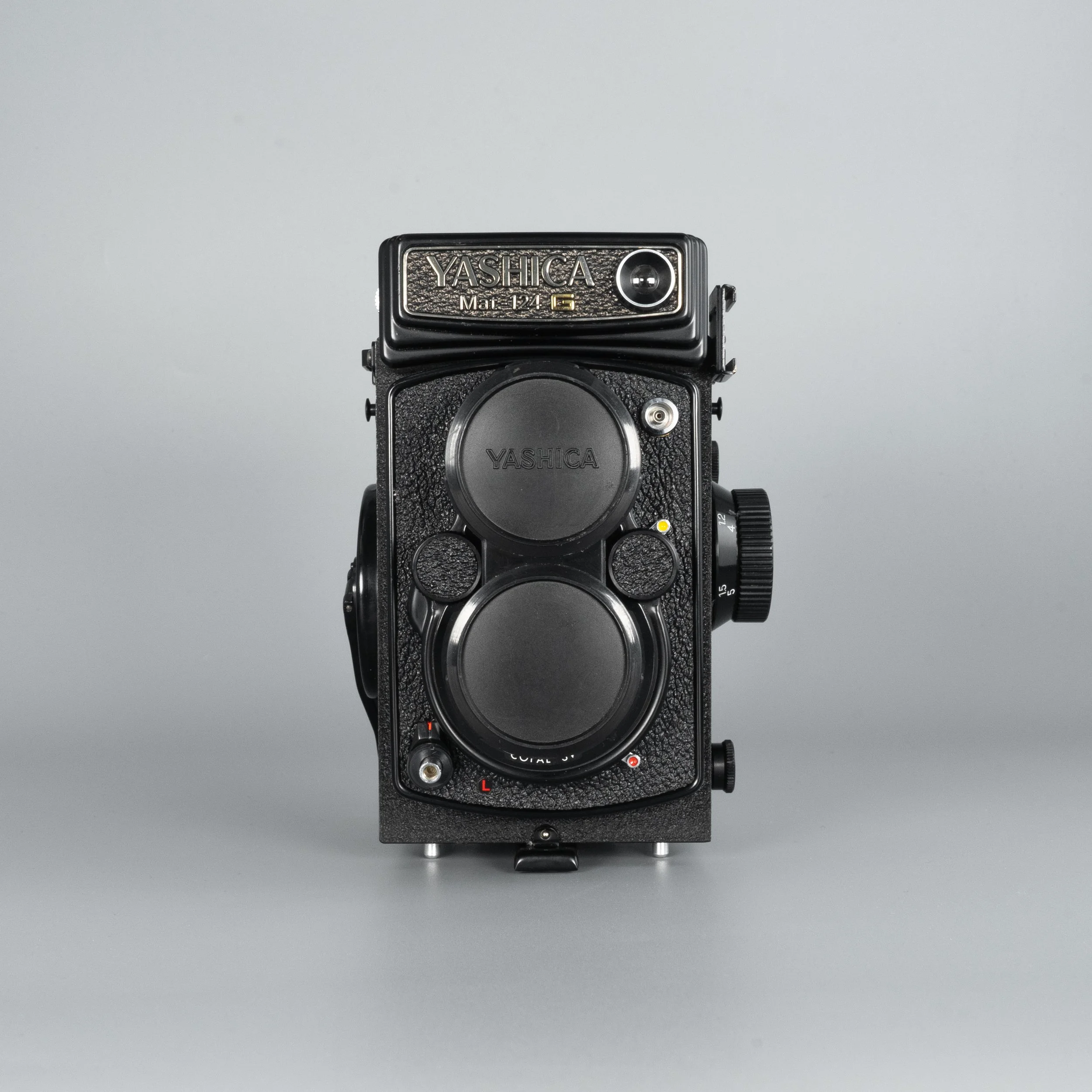 Yashica Mat 124G — LensFayre